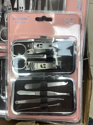 ערכת מניקור ופדיקור מקצועית 7 חלקים – מפלדת אל-חלד