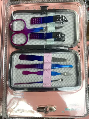 ערכת מניקור ופדיקור מקצועית 7 חלקים – מהדורת Galaxy Multi-color