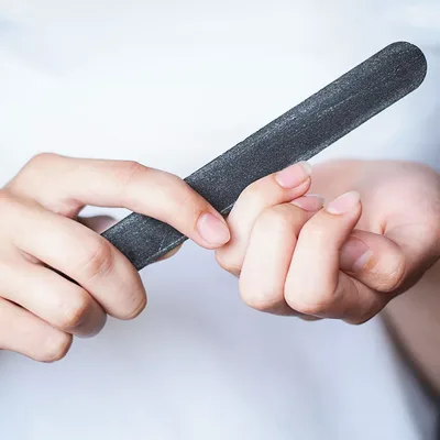 ערכת מניקור ופדיקור מקצועית 7 חלקים – מהדורת Galaxy Multi-color