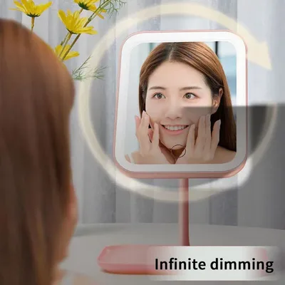 מראת איפור טאץ' מקצועית עם תאורת LED חכמה – הדיוק המושלם בכל נגיעה