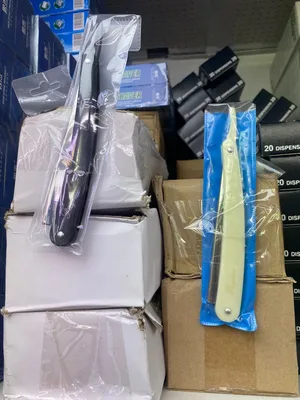 סכין תער מסורתי עם ידית מתקפלת