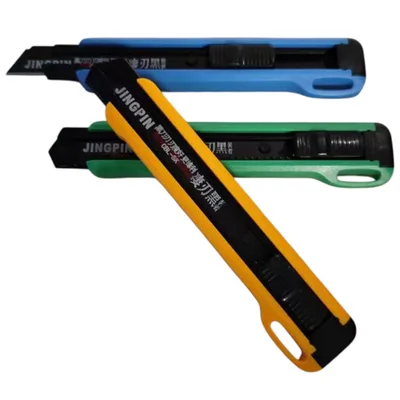 סכין יפני מקצועי JINGPIN – להב פלדה (מומלץ) מושחז לחיתוך עוצמתי ומדויק