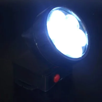 פנס ראש עוצמתי 7 נורות LED – תאורה מקצועית וידיים חופשיות לכל מטרה