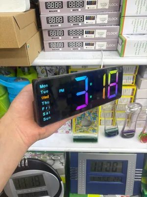 שעון שולחני דיגיטלי לד מעורר מחליף צבעים RGB תאריך וטמפרטורה
