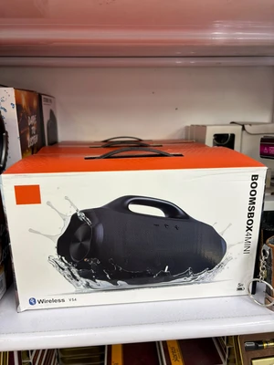 רמקול בלוטות' נייד BOOMSBOX 4 MINI , באס עמוק וחיבור USB/TF