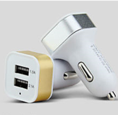 מתאם מטען רכב כפול USB - לטעינה מהירה ויעילה