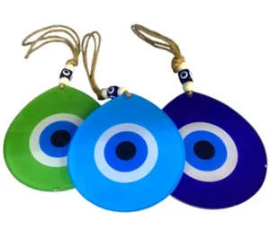 דמעת הזכוכית המרהיבה להגנה וברכה – קמיע עין הרע בעבודת אמנות יוקרתית